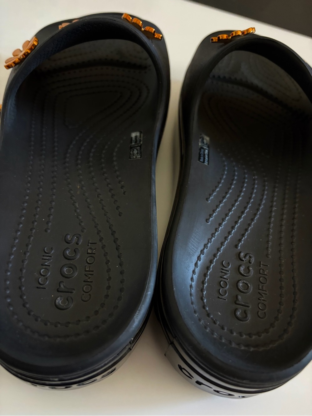 Crocs Crocband Metallic Bloom Platform Slides Gold Black Floral Charms Sz 9 Rare - Picture 14 of 16